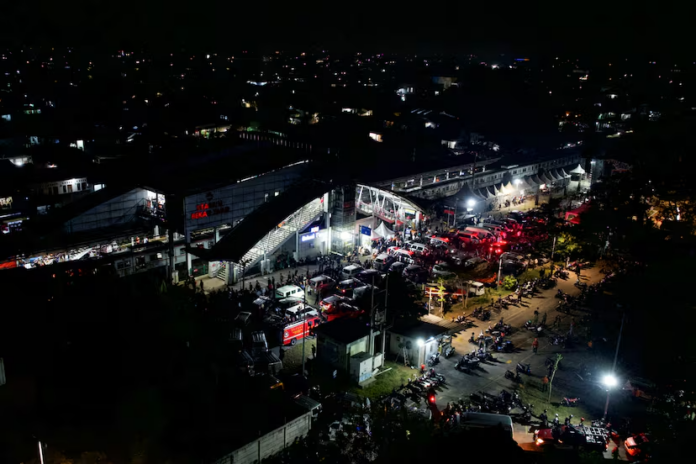 https://globonoticiasyucatan.com/colision-ferroviaria-cerca-de-yakarta-indonesia-deja-sin-vida-a-decenas-globo-noticias-yucatan/