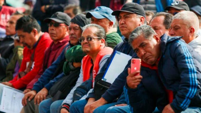 https://globonoticiasyucatan.com/beneficiarios-de-pension-hombres-bienestar-esperan-mas-de-cuatro-horas-para-recibir-tarjetas-sin-saldo-en-cdmx-el-globo-noticias-yucatan/